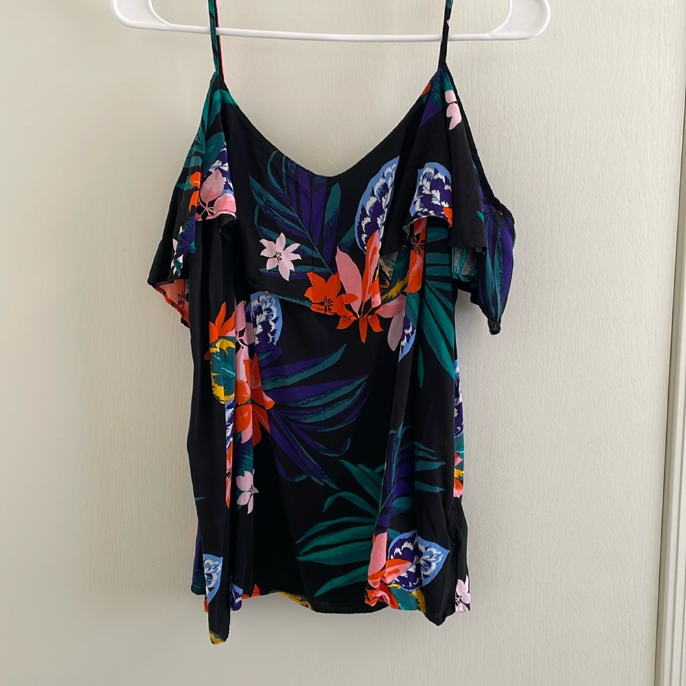 Old Navy Off the Shoulder Tropical Shirts.  Size: L